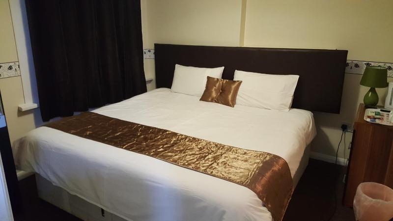 Deluxe Double Room with Shower image 4