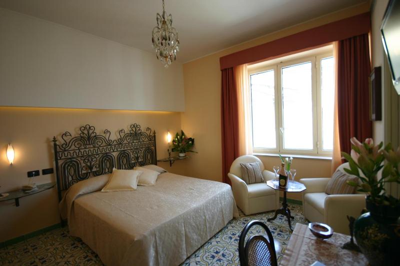 Sorrento Inn Guesthouse - image 50