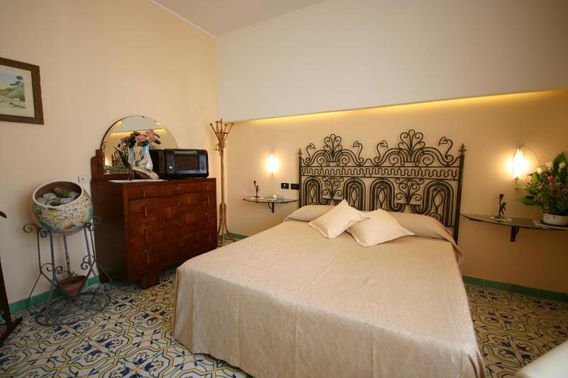 Sorrento Inn Guesthouse - image 41