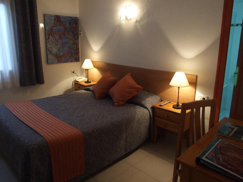 Hotel Montserrat - image 21