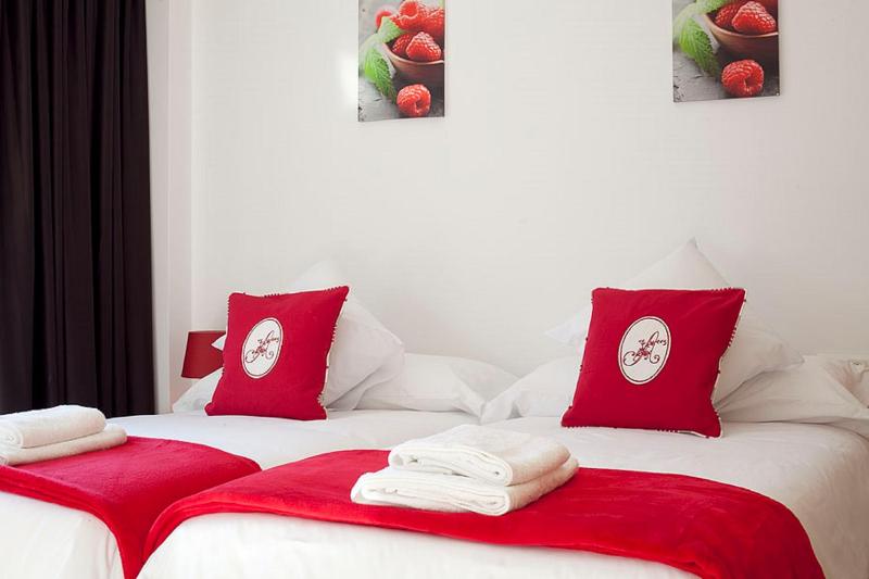 One-Bedroom Apartment image 2