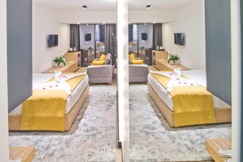 Superior Double Room image 4