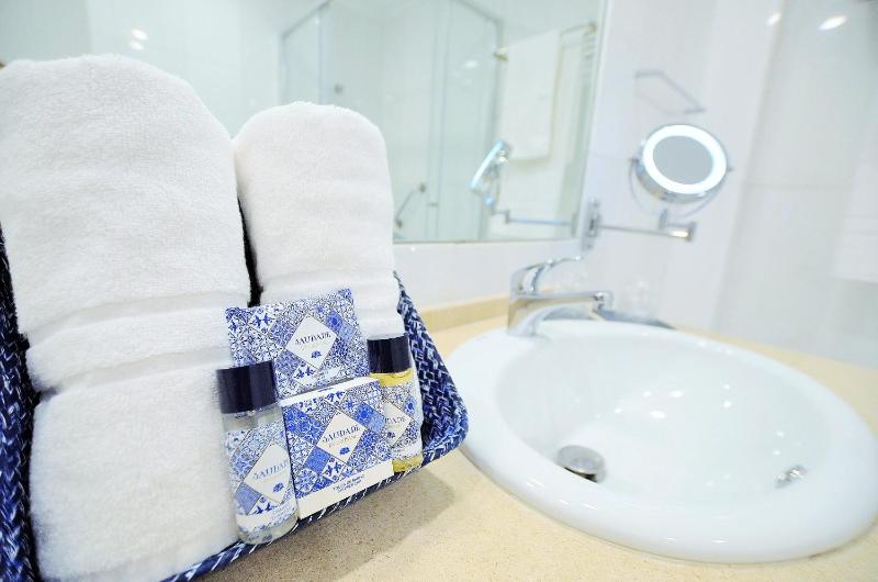 Superior Double or Twin Room with Mountain View image 2