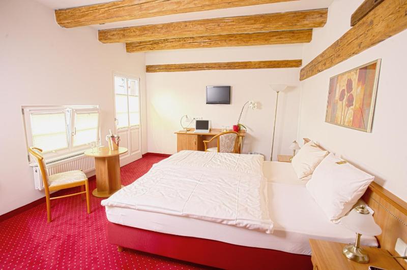 Double Room Classic Le Chalet image 3