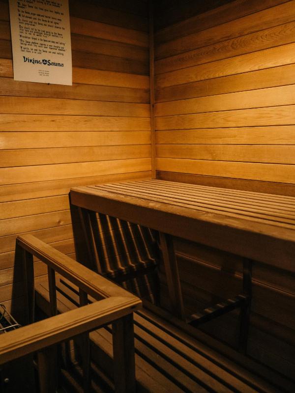 King Room with Spa Bath image 3