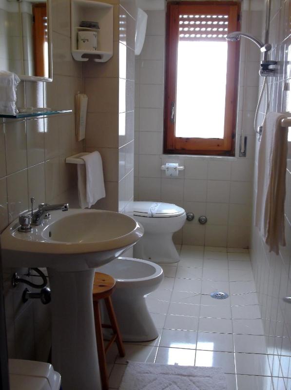 Triple Room image 3