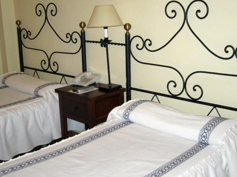 Interior Double or Twin Room image 3