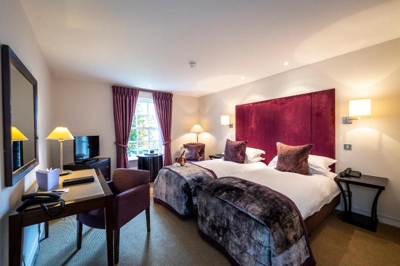 Twin Room image 1