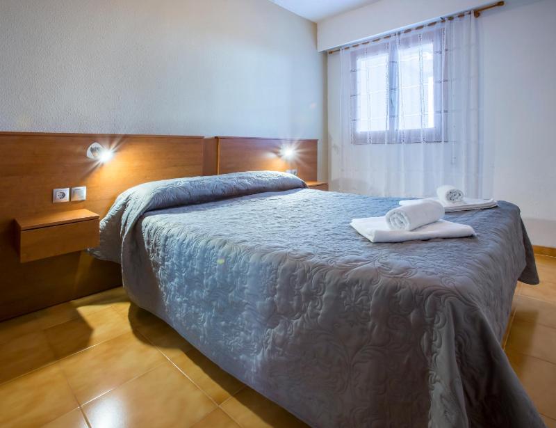 Two-Bedroom Apartment with Sea View image 1