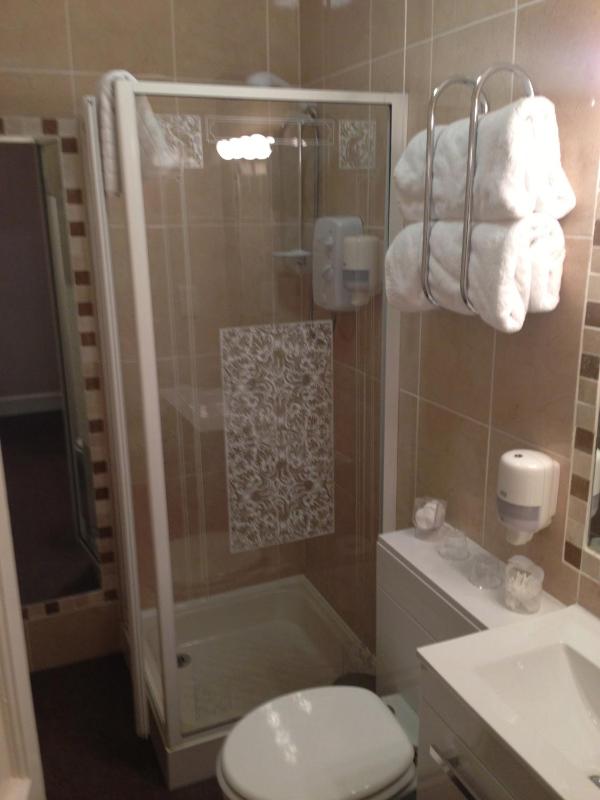 Twin Room image 1