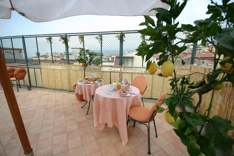 Sorrento Inn Guesthouse - image 36