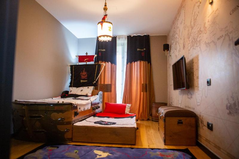 Superior Apartment image 2