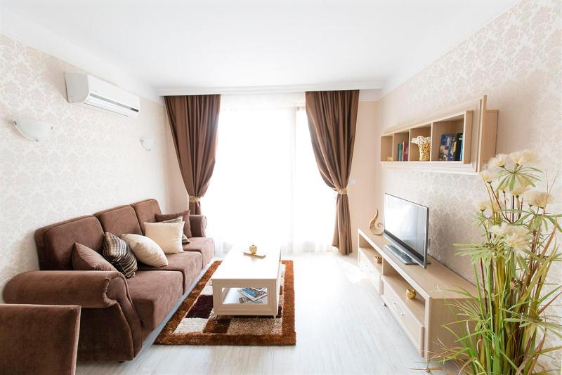 One-Bedroom Apartment image 3