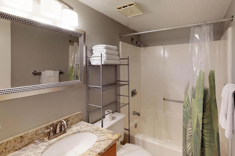 Three Bedroom Apartment image 2