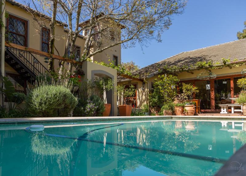 10 Alexander B&B - image 1
