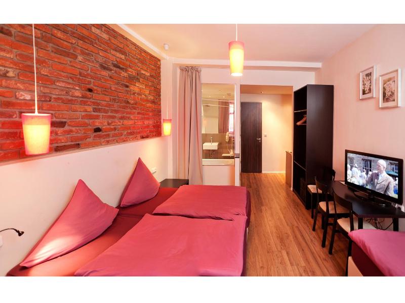 Double or Twin Room with Free Parking image 4