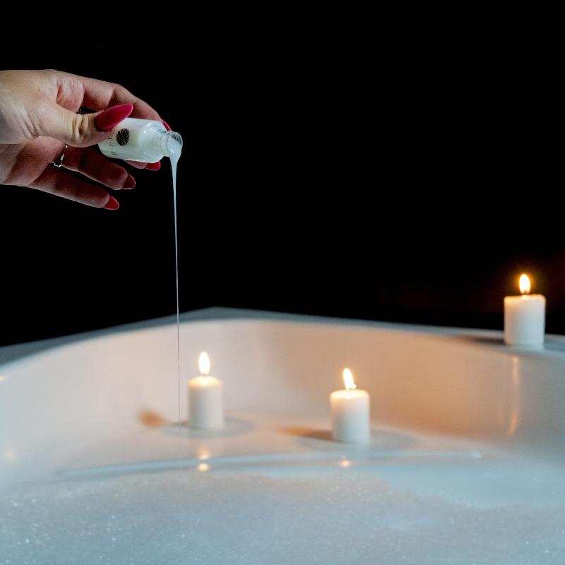 King Suite with Spa Bath image 4