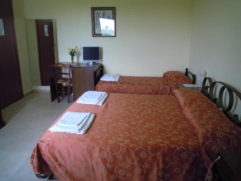 Superior Quadruple Room image 2