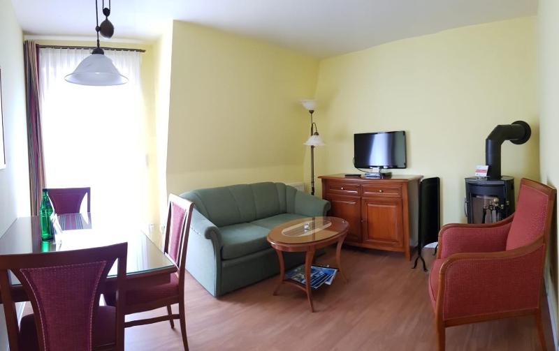 One-Bedroom Apartment image 4