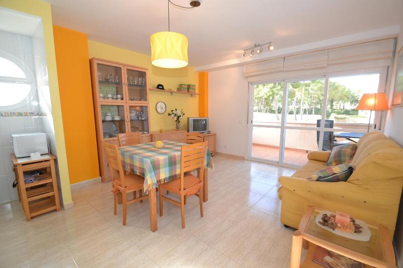 Apartment with Pool View  image 3
