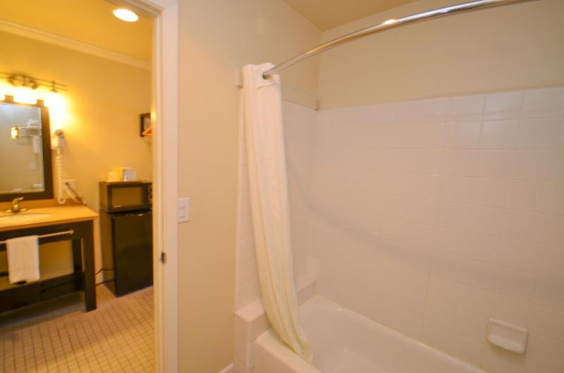 King Room image 3