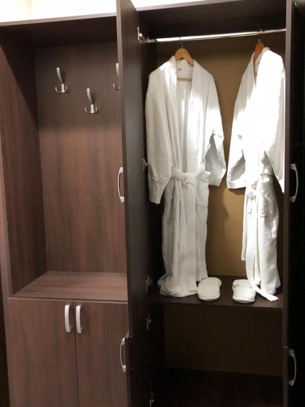 Deluxe Twin Room image 3