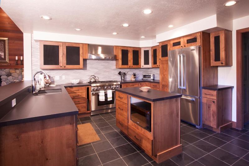 Four-Bedroom Holiday Home image 1