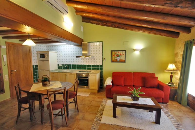 Maisonette with Jacuzzi image 1