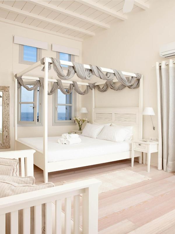 Friends & Family Suite Sea View image 2
