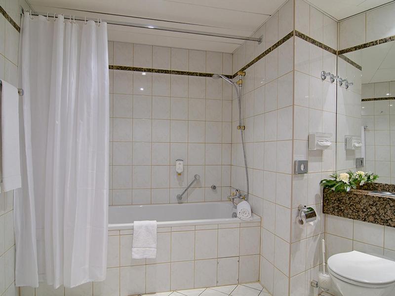 Business Single Room image 2