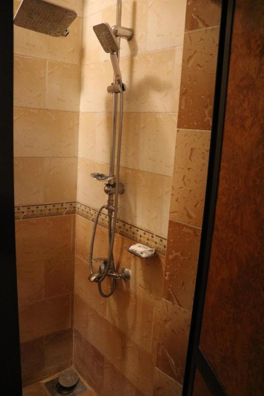 Twin Room with Private Bathroom image 4