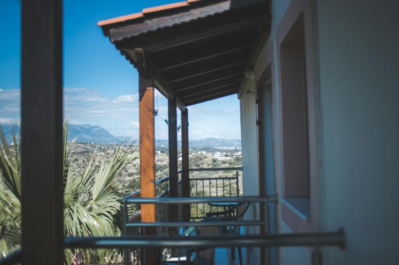 One-Bedroom Apartment with Sea View image 2