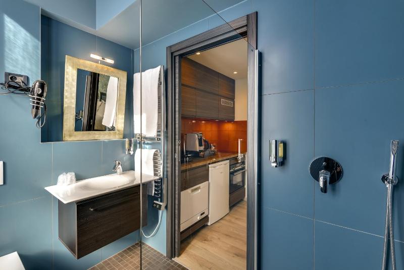 Studio Apartment image 2