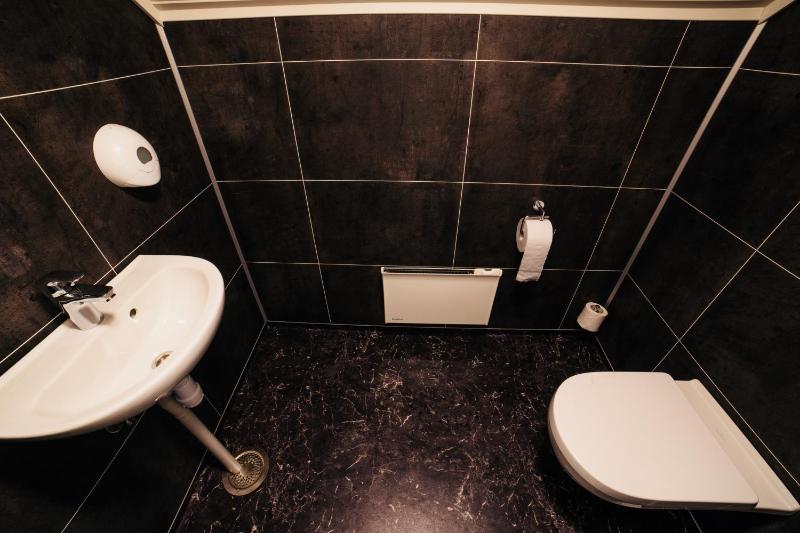 Double Room with Private Bathroom image 4