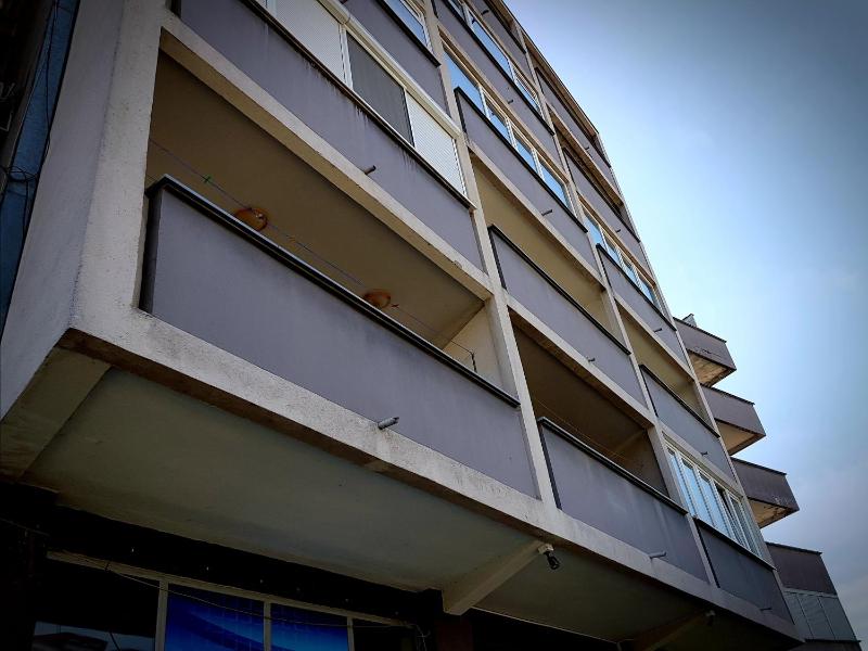 Studio with Balcony image 2