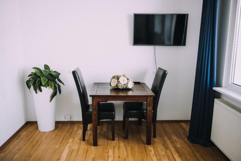 Junior Suite with Balcony image 2