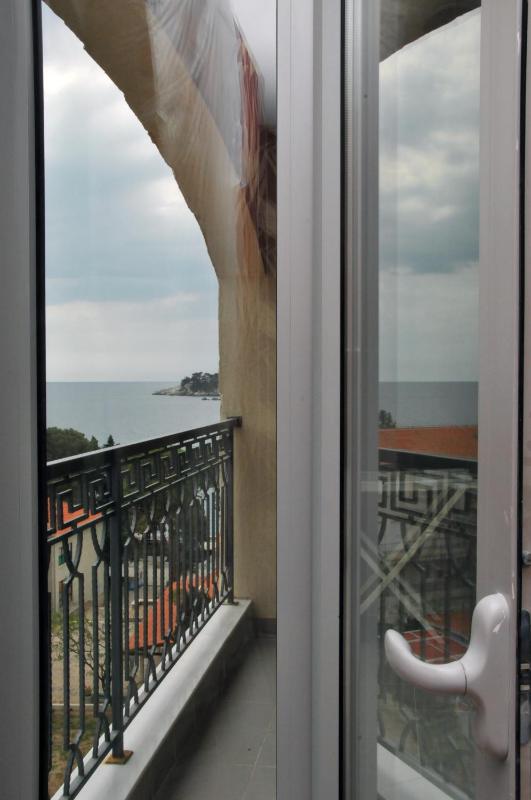 Two-Bedroom Apartment with Sea View image 3