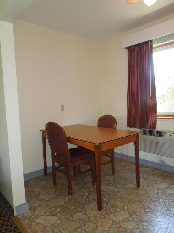 One-Bedroom Suite image 3