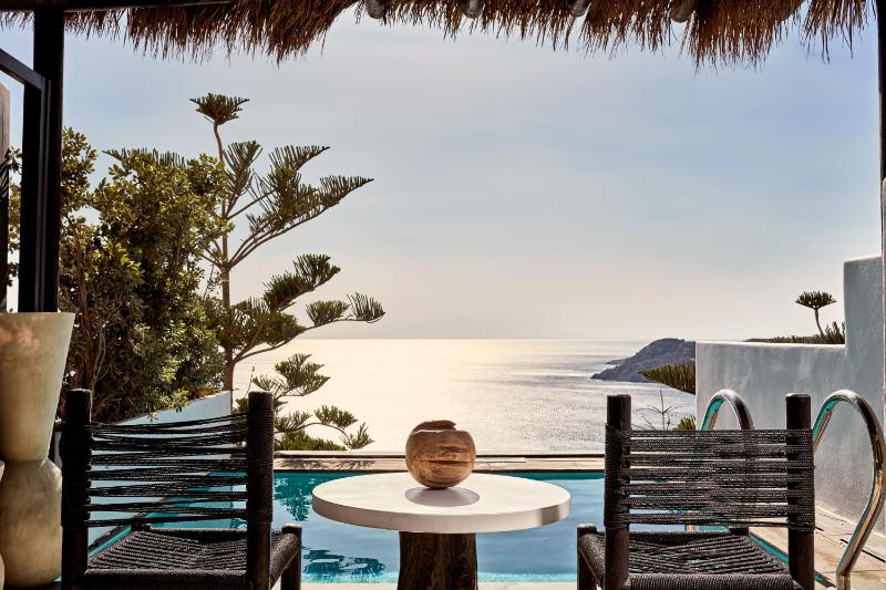 Signature Retreat with Private Pool image 4