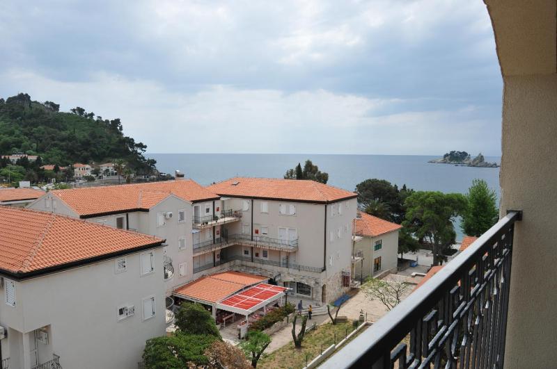 Apartment with Sea View image 1