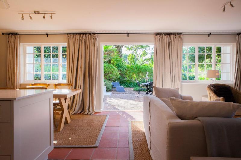 33 Strawberry Lane - Studio and Cottage - image 12