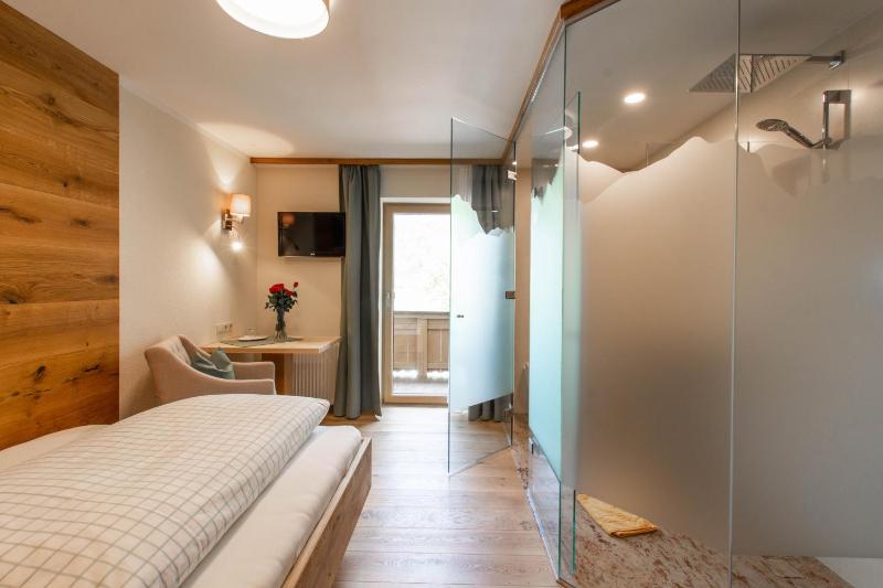 Single Room image 2