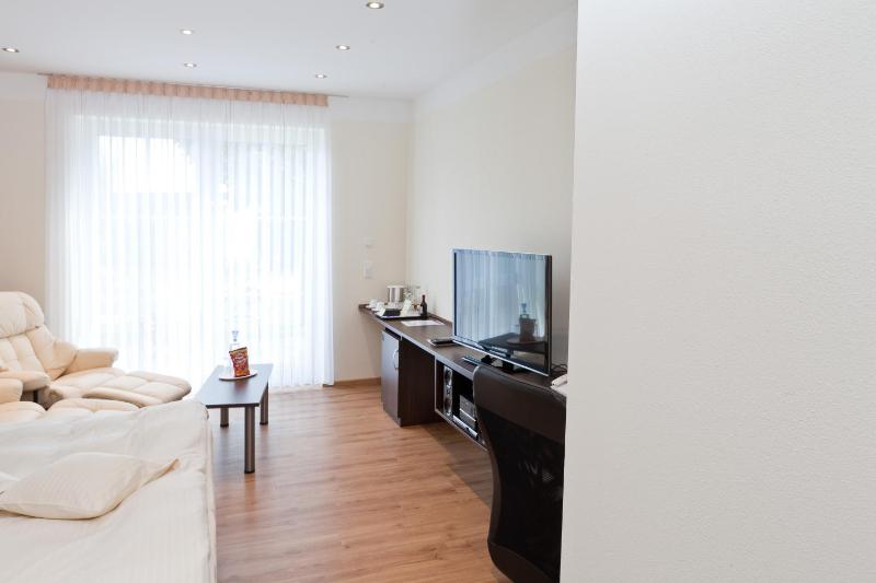 Single Room - Business image 3