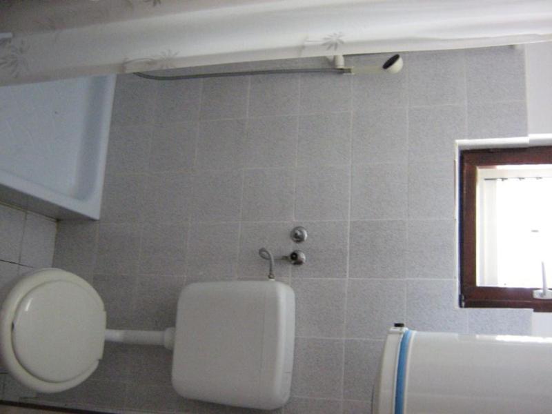 Double Room image 3