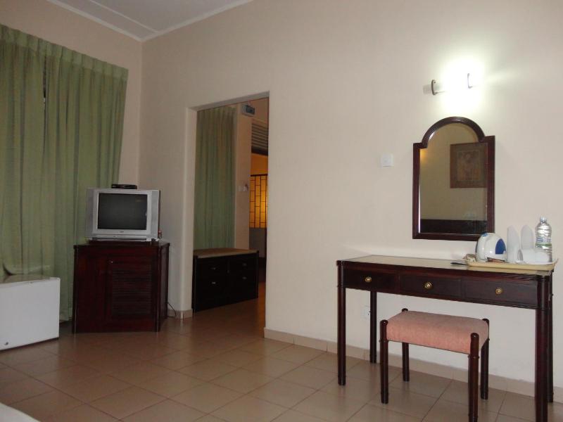 Deluxe Double Room image 2