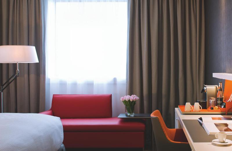 Deluxe Twin Room with View image 1