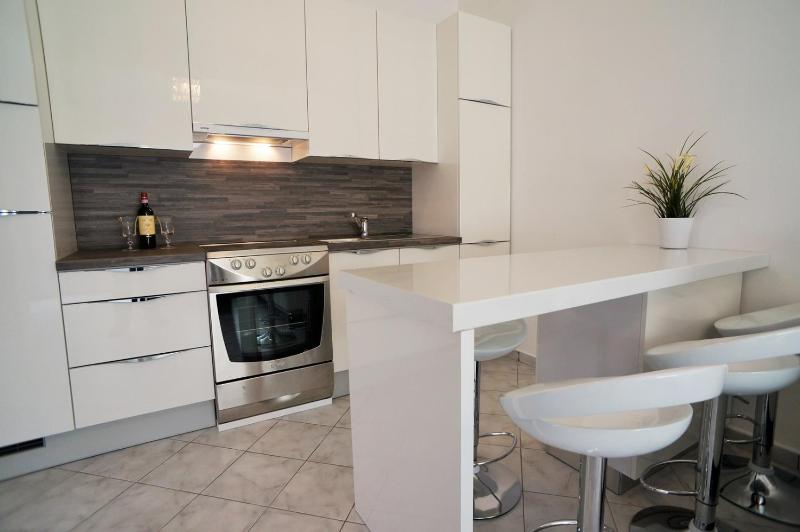 Holiday House Queens with Sea View - image 45