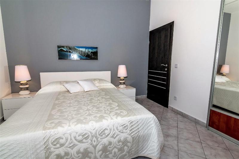 Holiday House Queens with Sea View - image 14