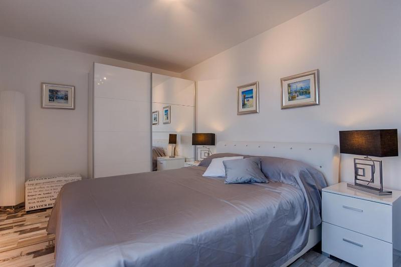 Holiday House Queens with Sea View - image 23