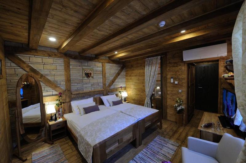 Double Room image 1